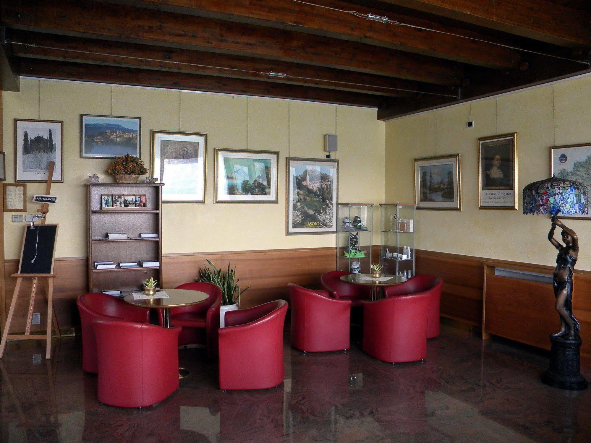 Hotel Corone Caerano Di San Marco Extérieur photo