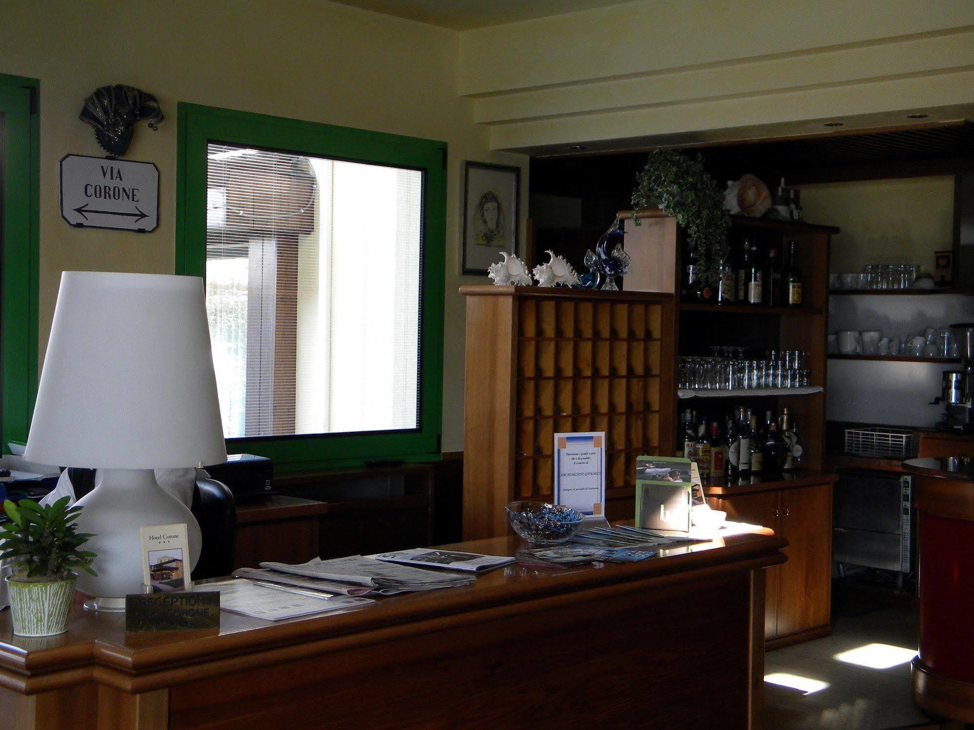Hotel Corone Caerano Di San Marco Extérieur photo