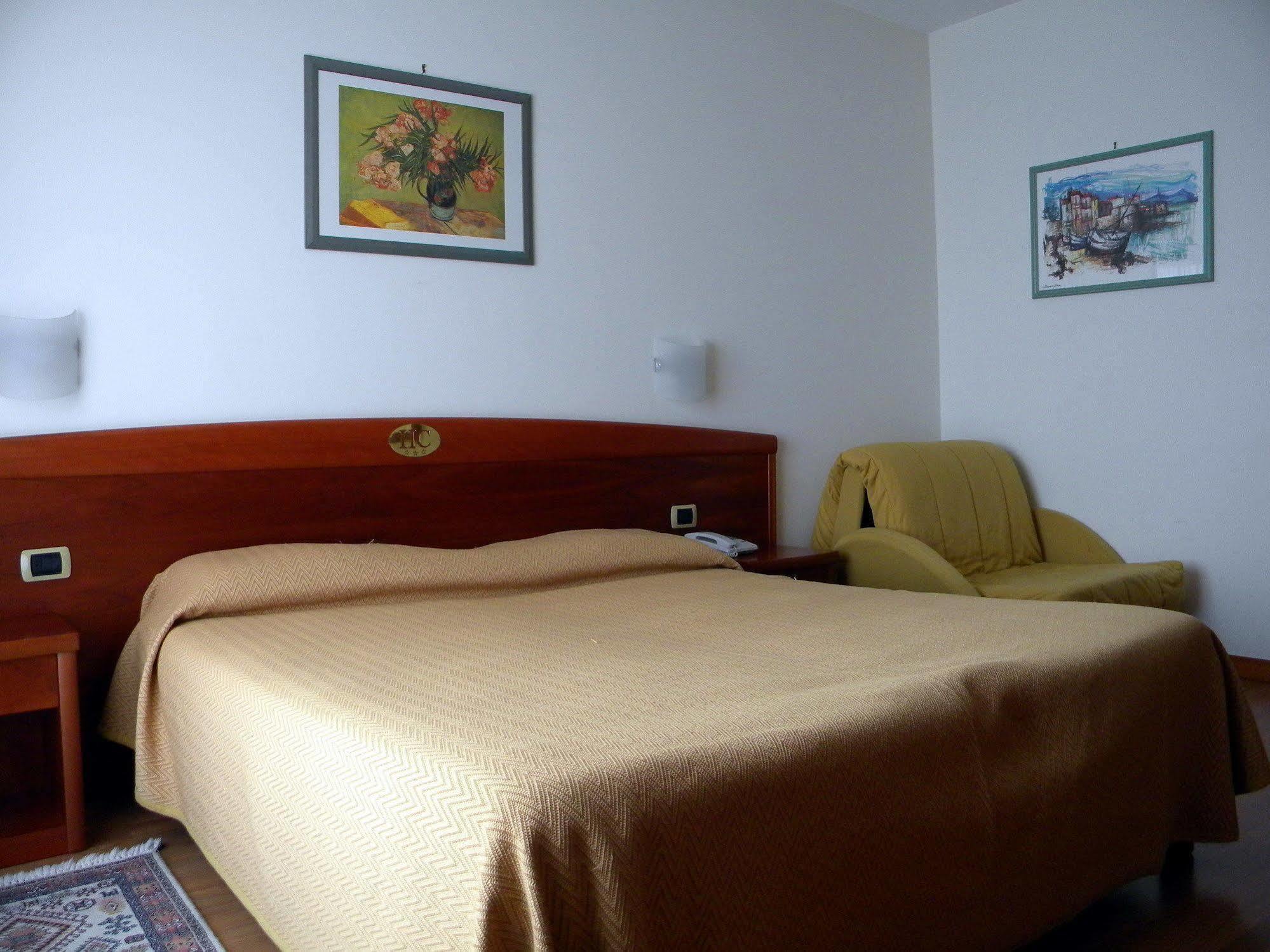 Hotel Corone Caerano Di San Marco Extérieur photo