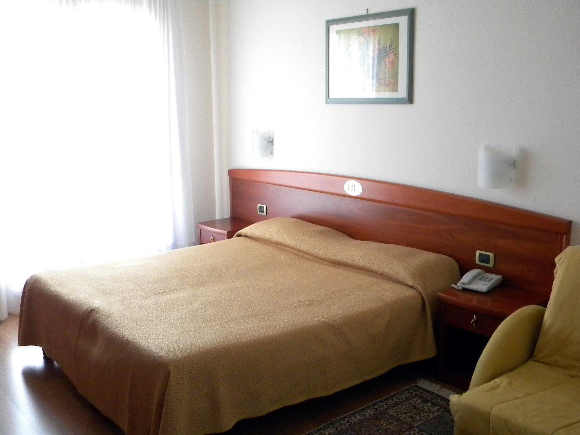 Hotel Corone Caerano Di San Marco Extérieur photo